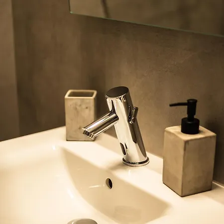 Dantis Place In Wheel Chair Accessible Apartment