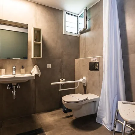 Daire Dantis Place In Wheel Chair Accessible *