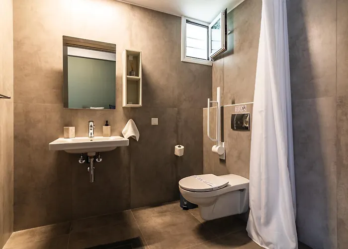 Daire Dantis Place In Wheel Chair Accessible *